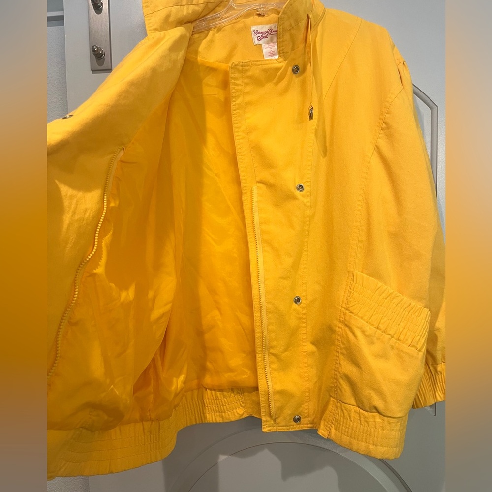 Vintage Bright Yellow oversized dolman sleeve Jacket. Totally 80s!! Amazing!! - Picture 5 of 13
